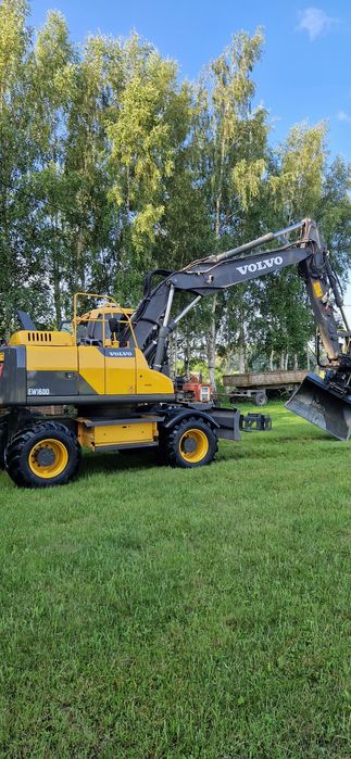 Usługi koparka kołowa