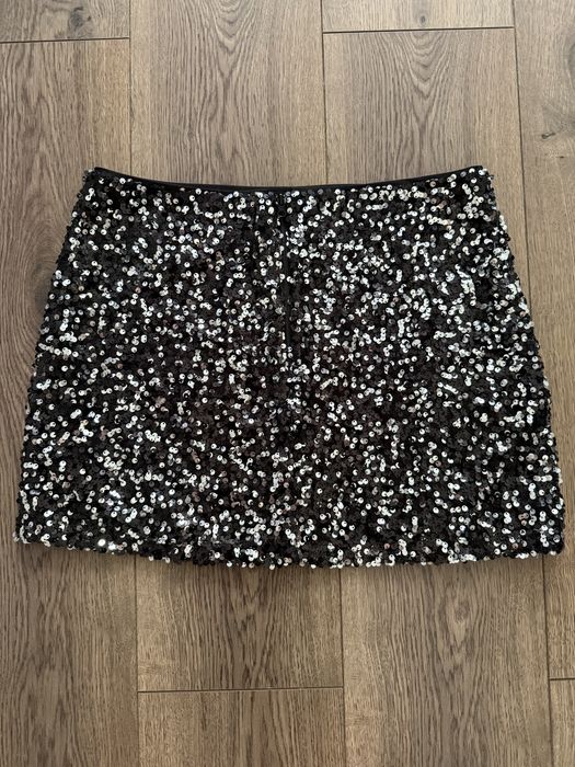 Спідниця з паєтками фірма asos розмір 38