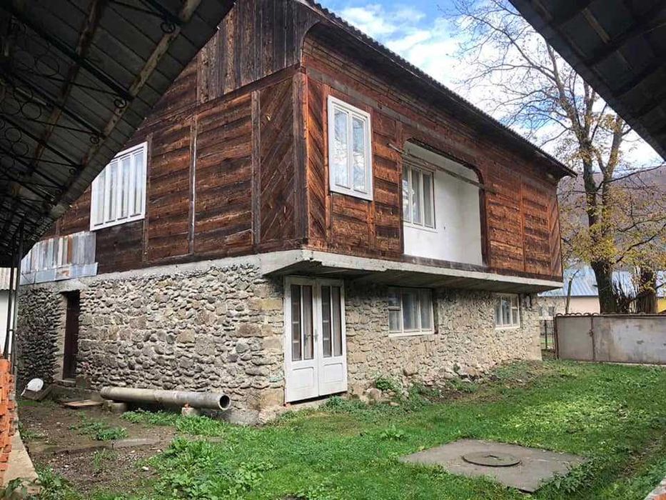 Продається будинок у с. Нересниця