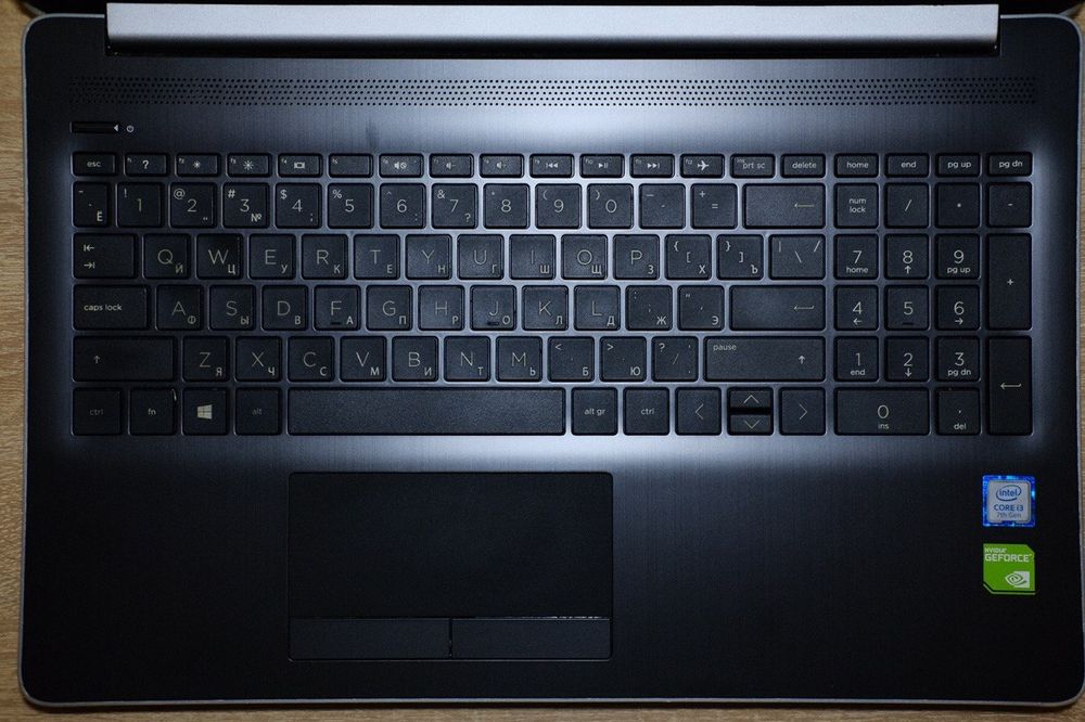 Ноутбук HP 15da0235ur