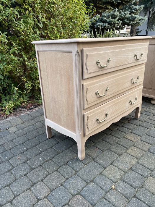 Komoda z szufladami dębowa stylowa oczyszczona ze starych powlok