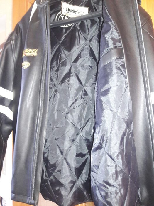 Мотоэкипировка-куртка,шлем,кофр.