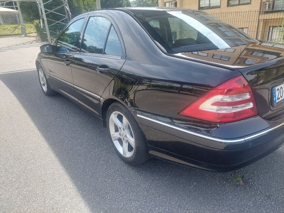 Vendo Mercedes  en ótimo estado de conservação  com caixa  automática