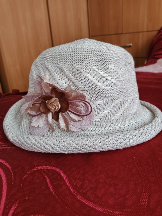 Продам женскую шляпку лето