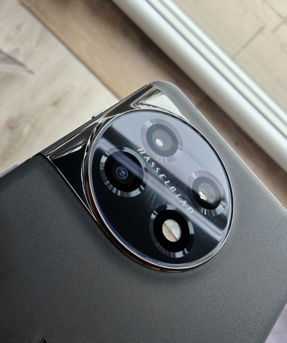 Smartfon OnePlus 11 8/128 jeszcze na gwarancji.