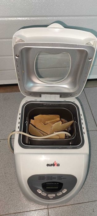 Maquina de Fazer Pão Eureka