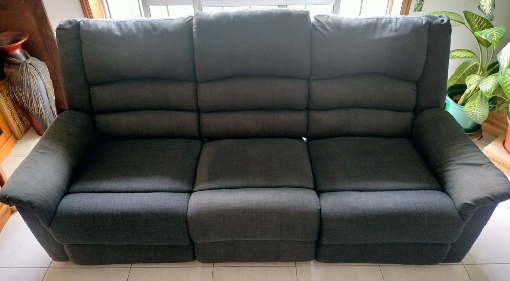 Sofá relax três lugares