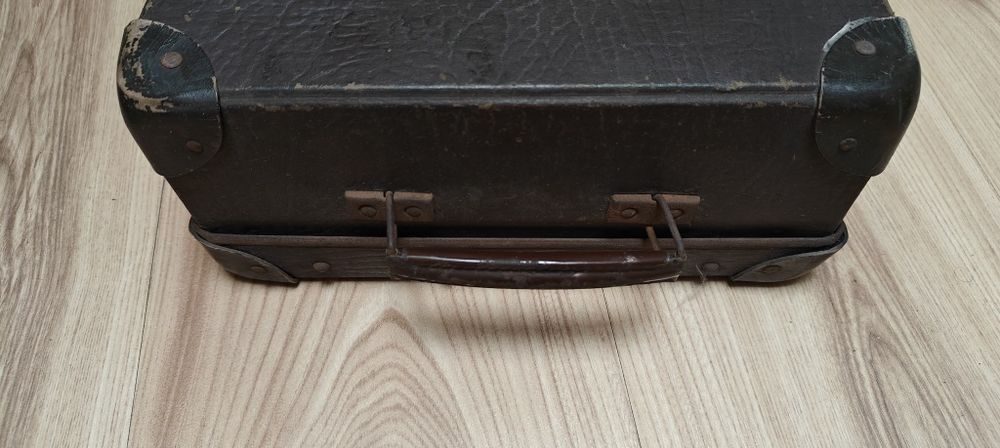 Stara walizka , mała Stara walizka