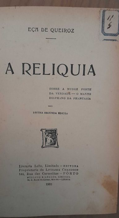 Livros de escritores consagrados.