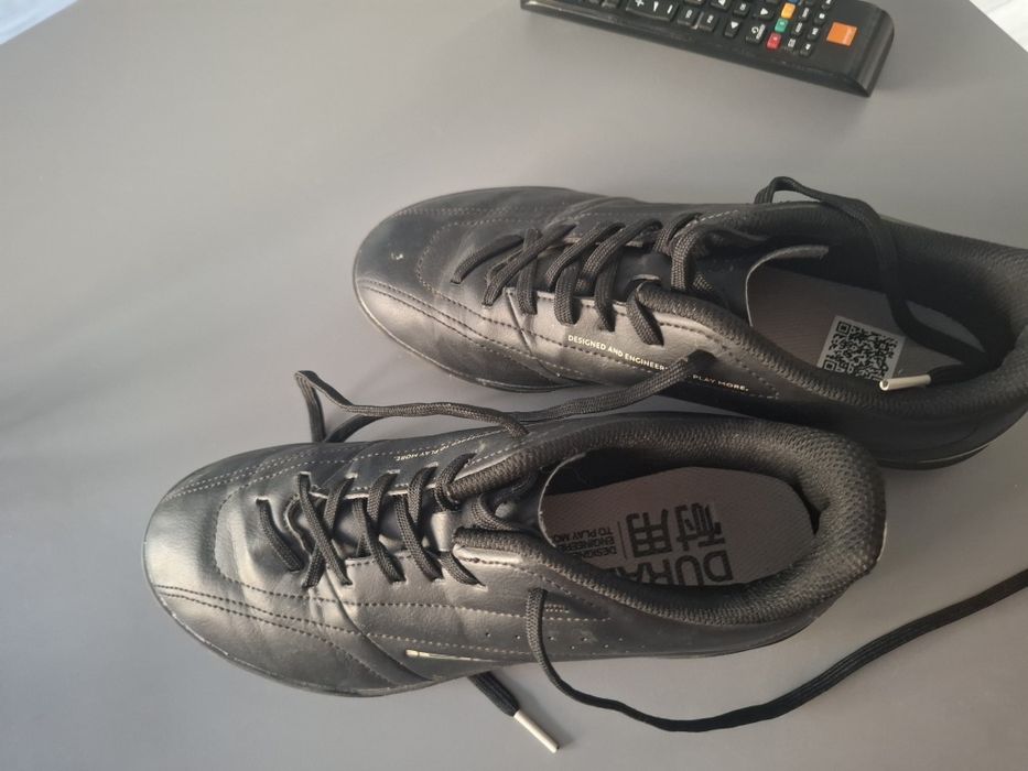 Buty piłkarskie r 40