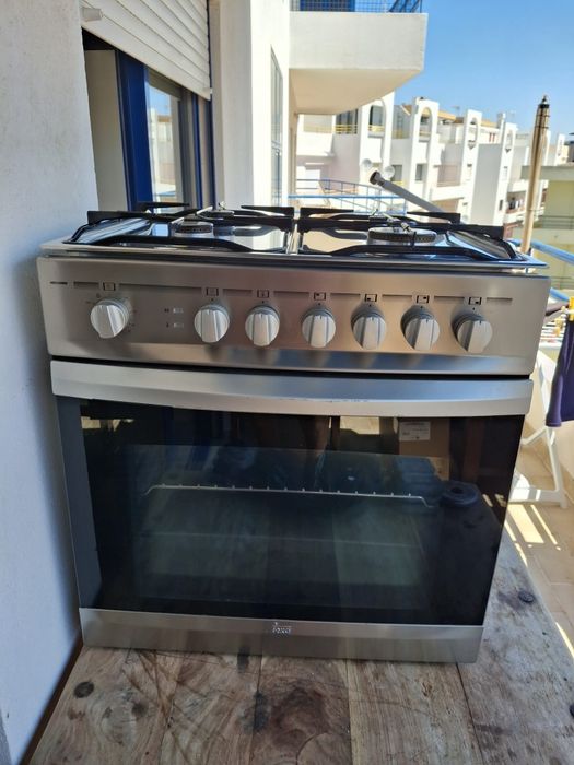 Vendo fogão marca TEKA novo