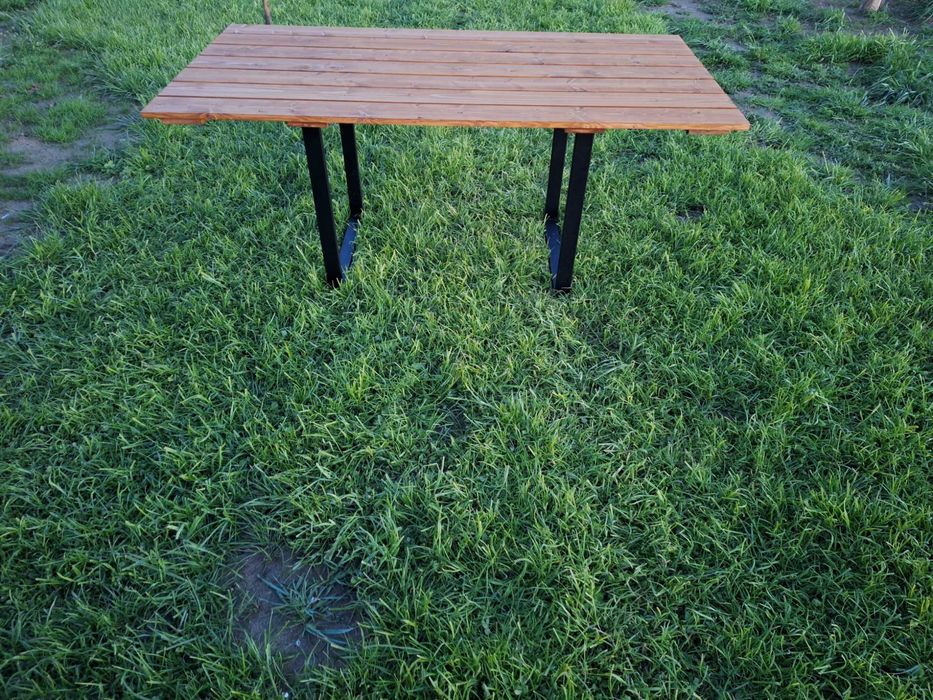 Sprzedam stół ogrodowy stól metalowe nogi