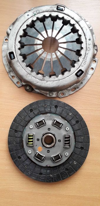 Запчасти Toyota Jaris, Verso 1,4 D4D