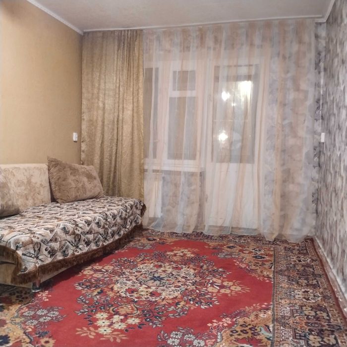 Сдаю 2-х кімнатну на Соцмісті на довготривалий  строк з технікою.