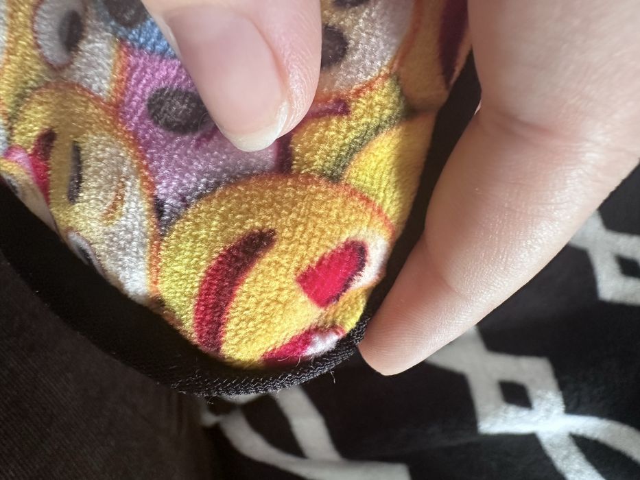 mała poduszka emotki emoji prezent kawał