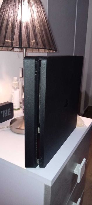 PS4 Slim 1TB Firmware 8.50 + GTA V + comando