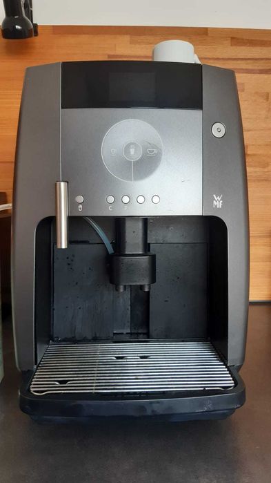 Ekspres z młynkiem i spieniaczem WMF 450 do naprawy lub na części