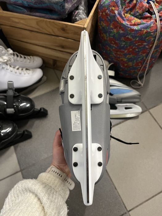 Przedam łyżwy regulowane