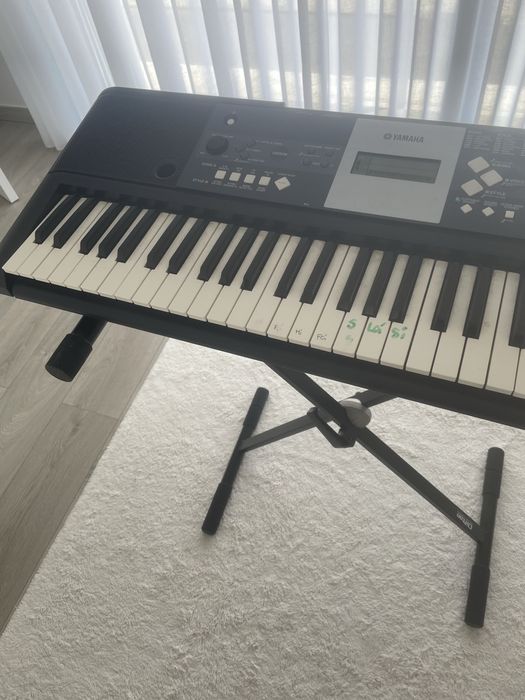 Teclado yamaha ypt-130