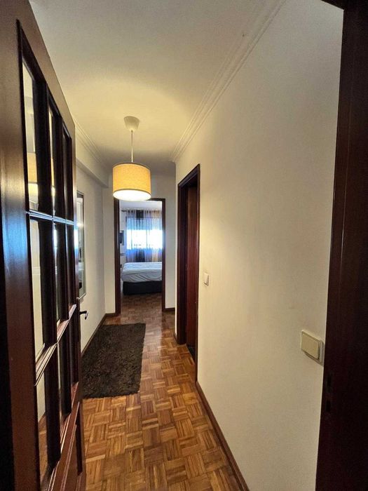 Quarto mobilado situado em laborim de encima vila nova de Gaia cosina equipada lavandaria despesas incluídas  valor 400 eros