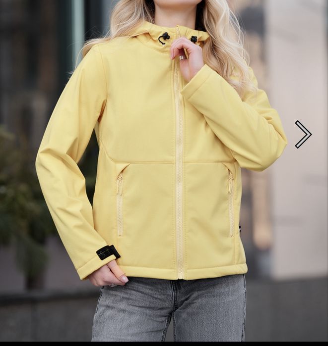 Куртка жіноча staff