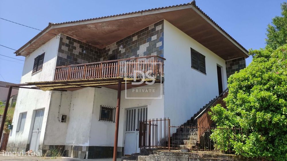 Moradia com Terreno e Ruína – Ideal para Habitação Permanente ou Refúg