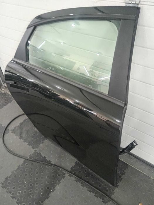 Хундай ионик 6 задня права дверка