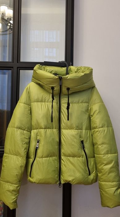 Зимова куртка freever