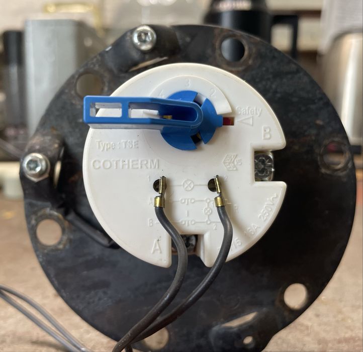 Тен для бойлера 1500Вт б/у