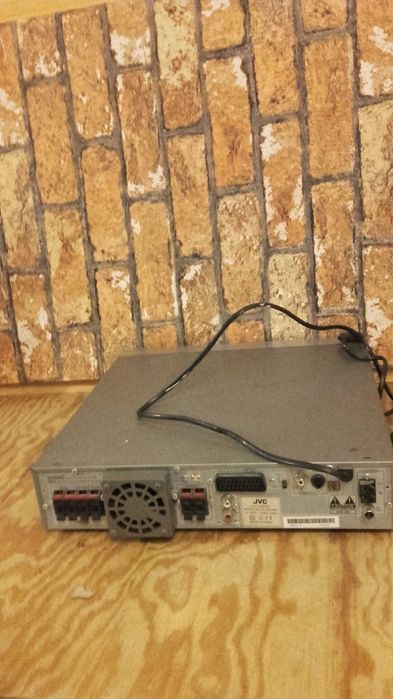 JVC Dvd Center XV-THA30R