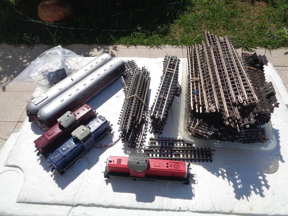 1:87 TRIX Bricolar 134 vias com carril central pista comboio + 4 locomotivas
