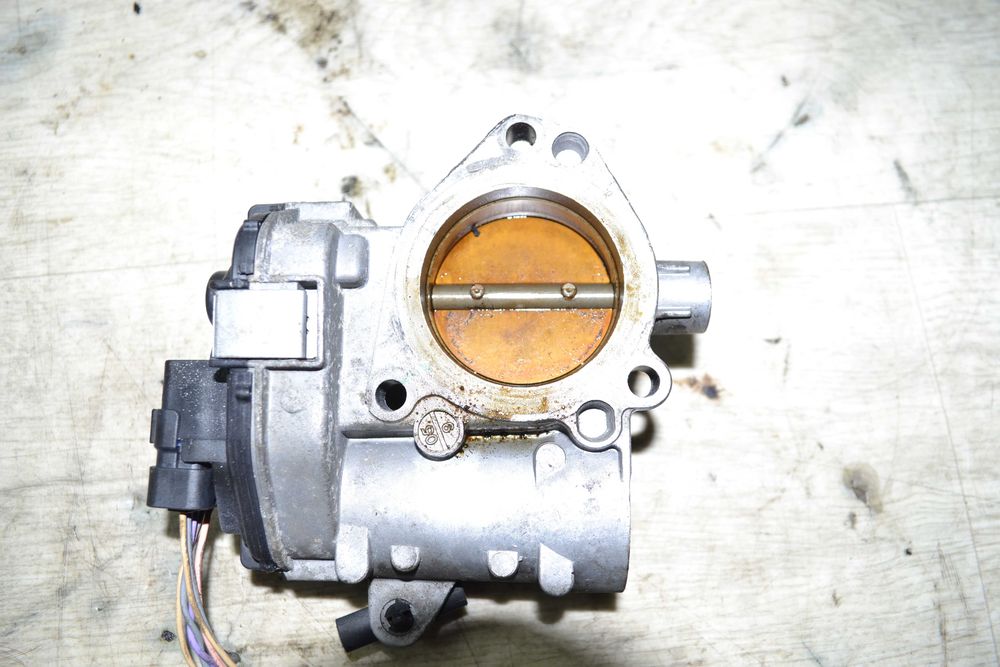 Дросельна заслінка Citroen C2 C3 C4 Peugeot 206 207 307 1.4 9647925480