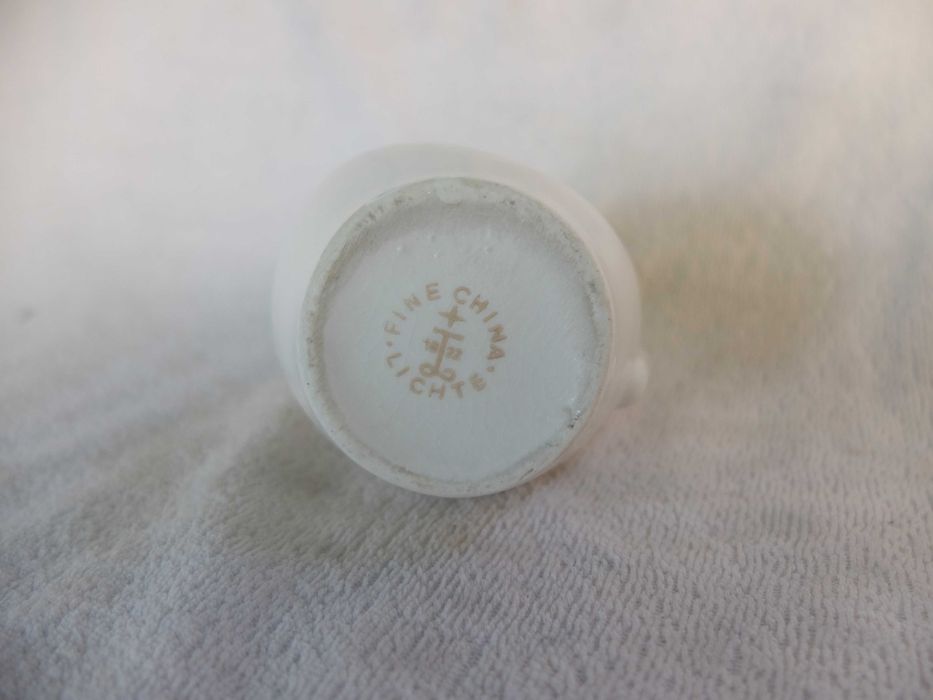 Kolekcjonerski wazonik Görlitz.