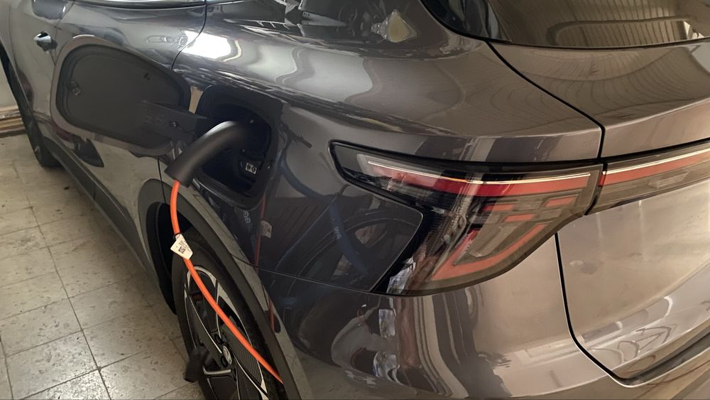 Carregador doméstico para híbrido plug-in/eléctrico 2,4 KW (oferta de suporte)