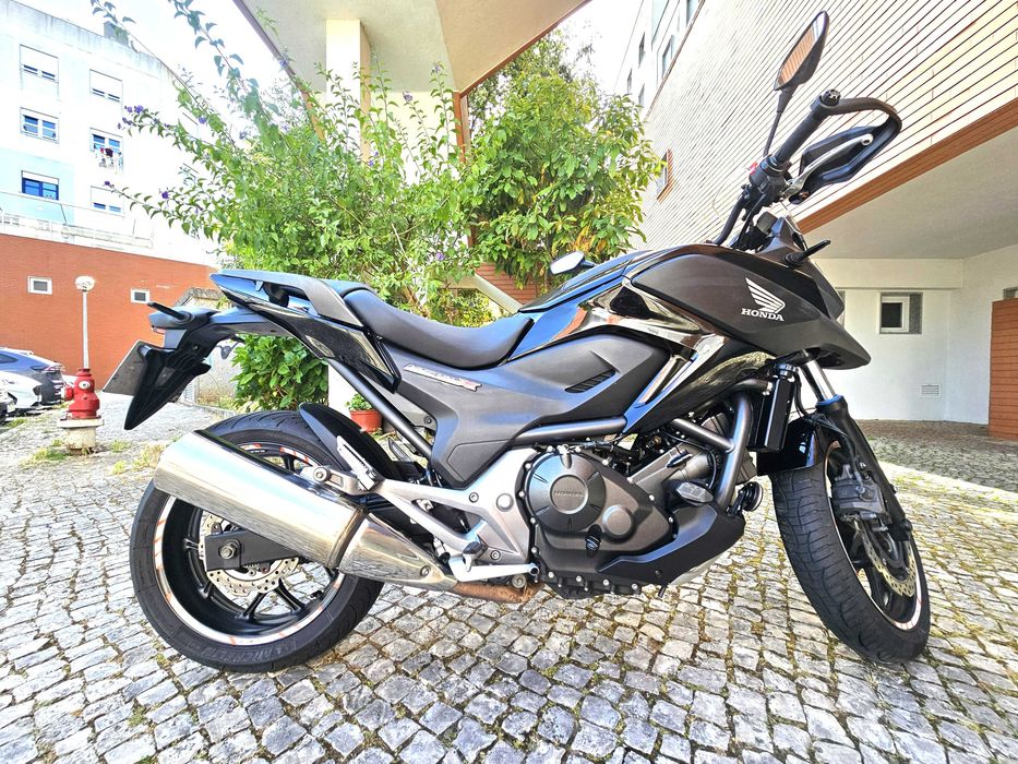 Honda NC 750 X com apenas 29.800 kms, muito estimada