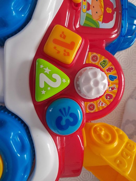 Camião dos bombeiros interativo de bebé clementoni