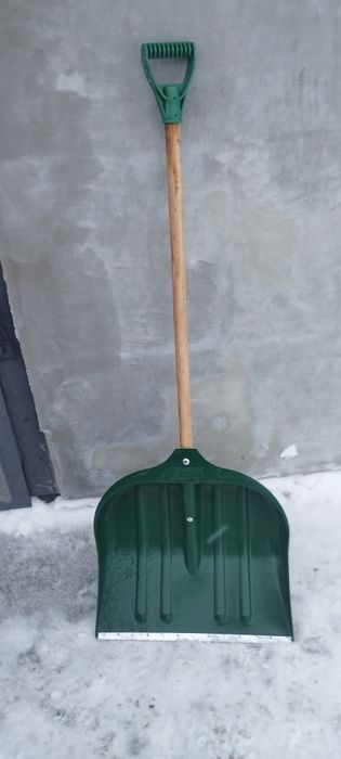 Лопата для снігу