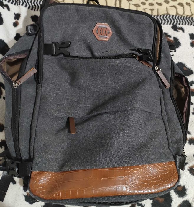 Рюкзак-трансформер з м'яким каркасом для походів