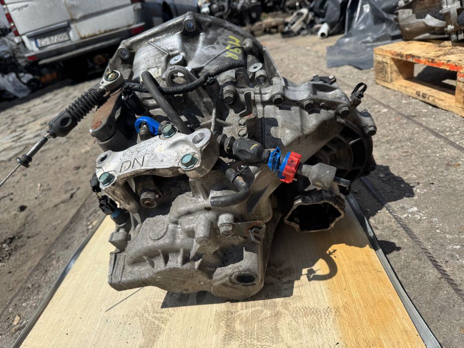 SKRZYNIA BIEGÓW QASHQAI J10 07-13r 2,0 DCI 2WD