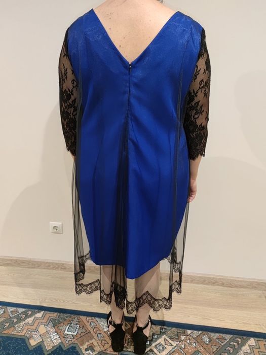 Вишивка ручна, плаття.