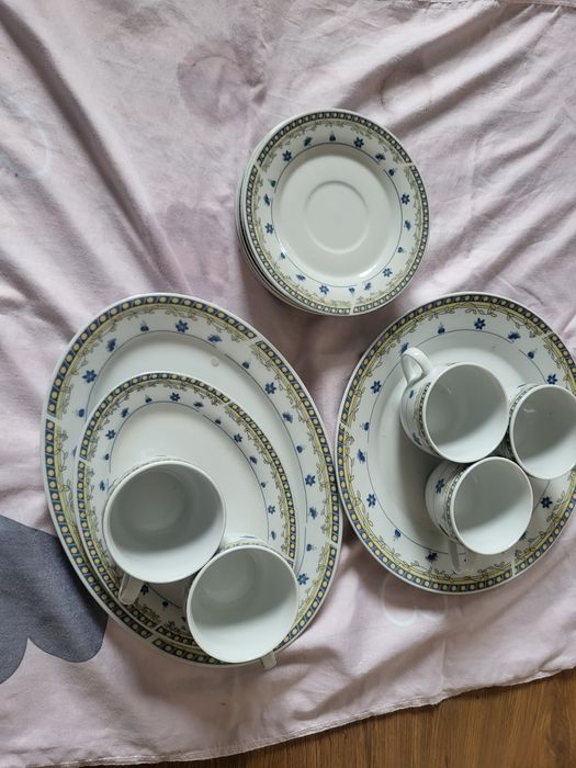 Zestaw obiadowy porcelanowy , komplet obiadowy .