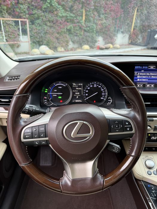 Lexus es 300h 2015