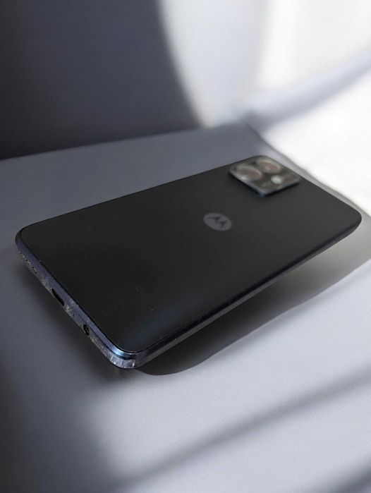 Motorola moto g54 5G – 8 GB RAM / 256 GB –  bardzo dobry stan