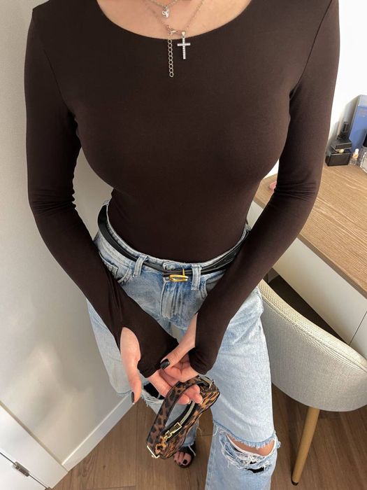 Базовий боді з вирізом для пальчика