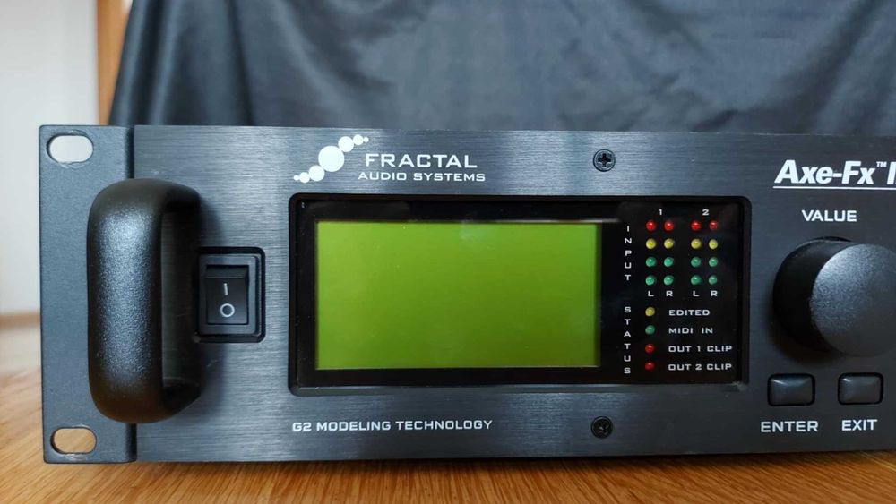 Fractal Axe-Fx II ze sterownikiem MFC-101