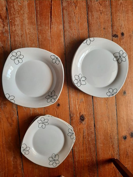 Conjunto 36 pratos sopa, sobremesa e prato principal marca INDE