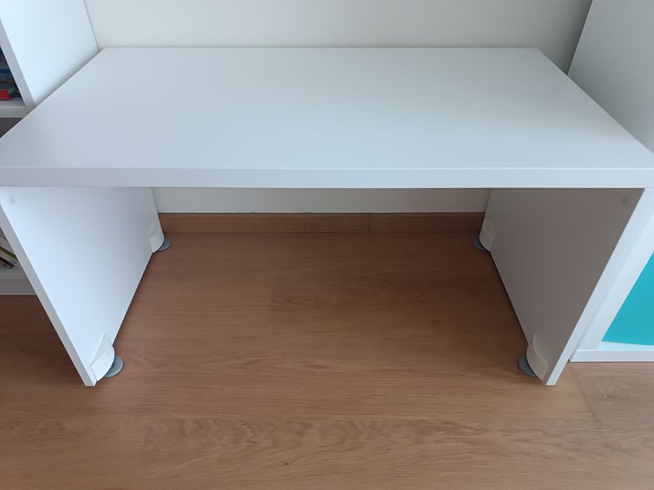Banco/baú IKEA para criança