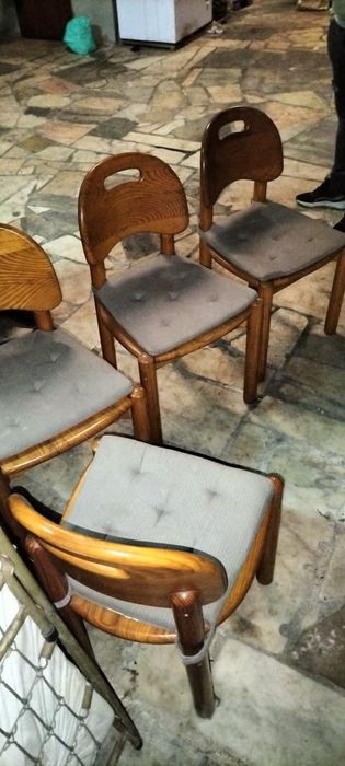 Mesa de Madeira Maciça com Tampo de Granito e 4 cadeiras