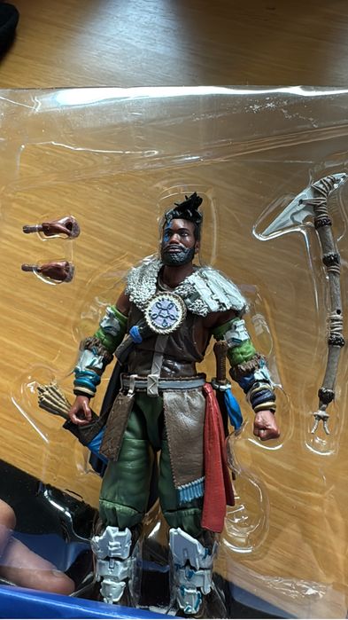 Figura de ação Varl (horizont forbidden west)- Nora Valiant Armour PS