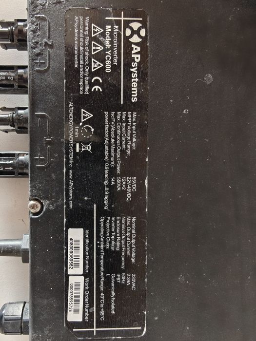 Micro Inversor Apsystems YC600